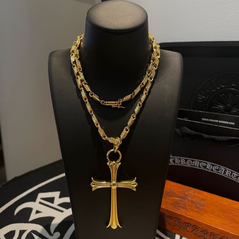 Ch*0me He**ts necklaces